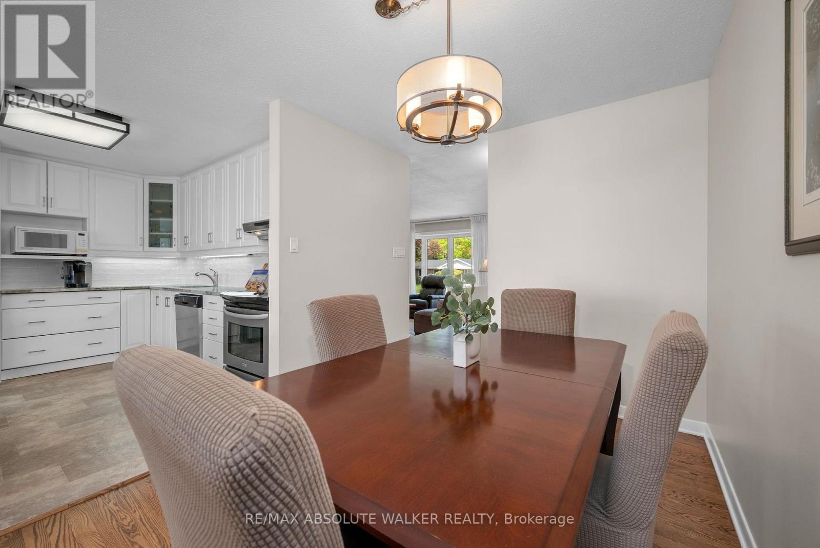 5 West Herrington Court, Ottawa, Ontario  K2H 6B9 - Photo 16 - X13717086