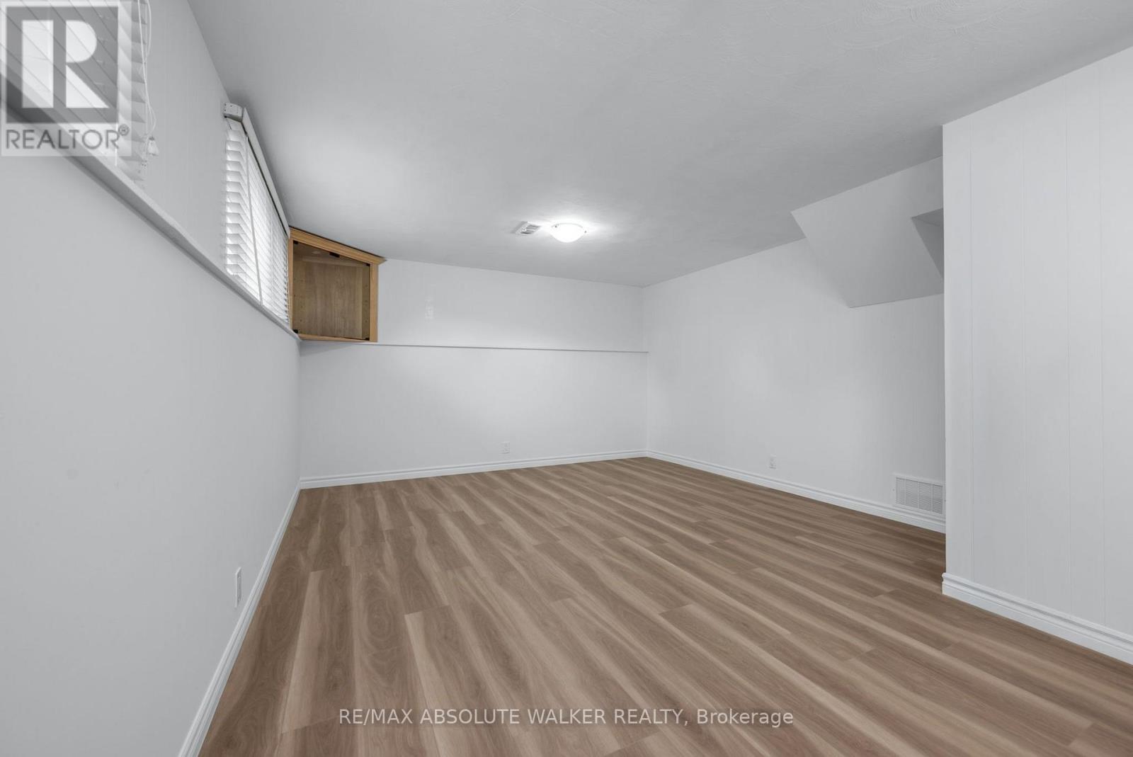 5 West Herrington Court, Ottawa, Ontario  K2H 6B9 - Photo 35 - X13717086
