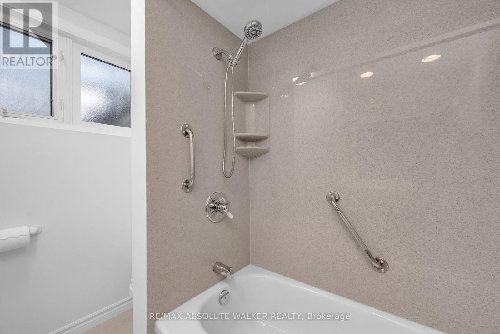 5 West Herrington Court, Ottawa, Ontario  K2H 6B9 - Photo 42 - X13717086