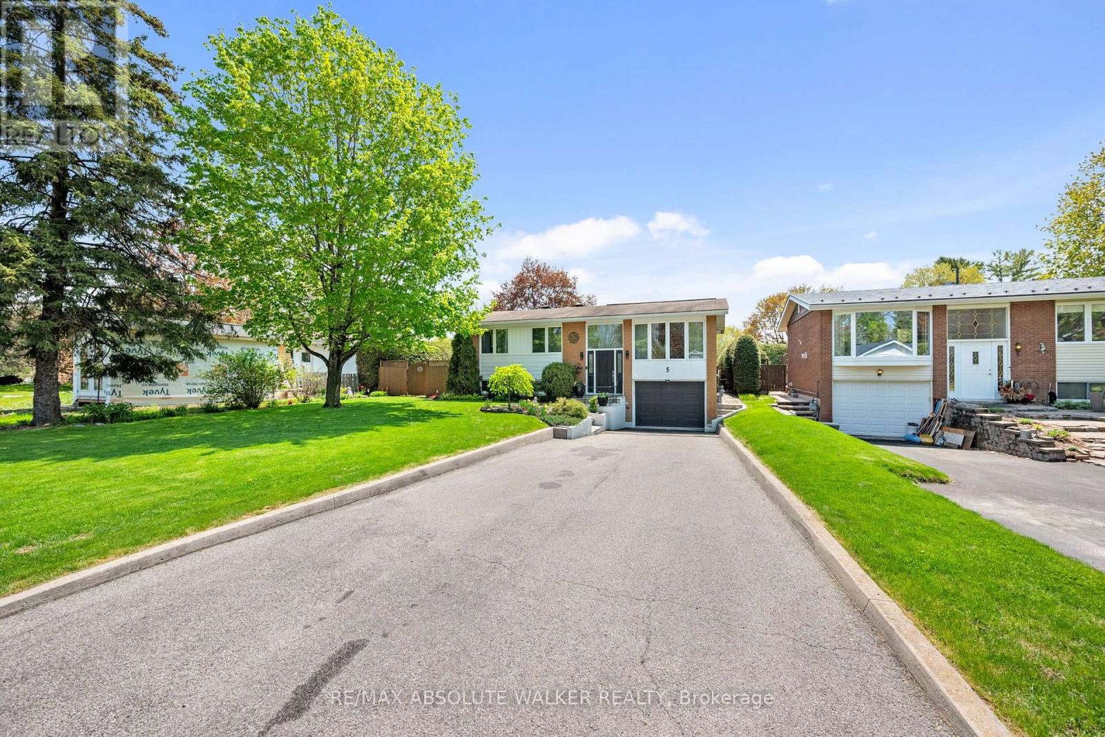5 West Herrington Court, Ottawa, Ontario  K2H 6B9 - Photo 6 - X13717086