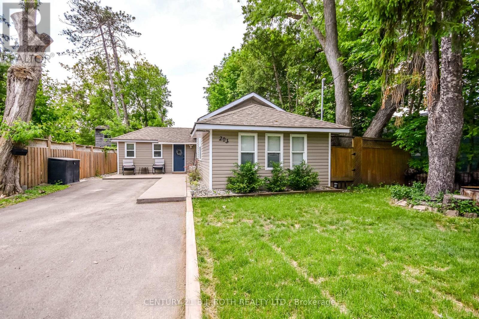203 SOUTHVIEW ROAD, barrie (south shore), Ontario