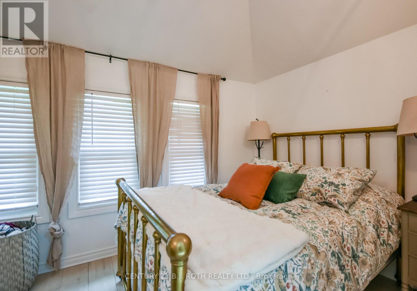 203 Southview Road, Barrie (South Shore), Ontario  L4N 3X6 - Photo 21 - S13717058