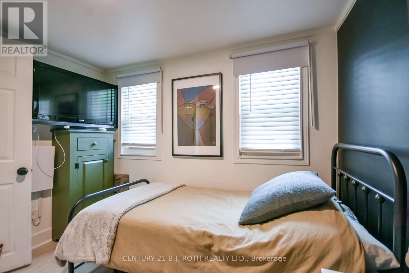 203 Southview Road, Barrie (South Shore), Ontario  L4N 3X6 - Photo 29 - S13717058
