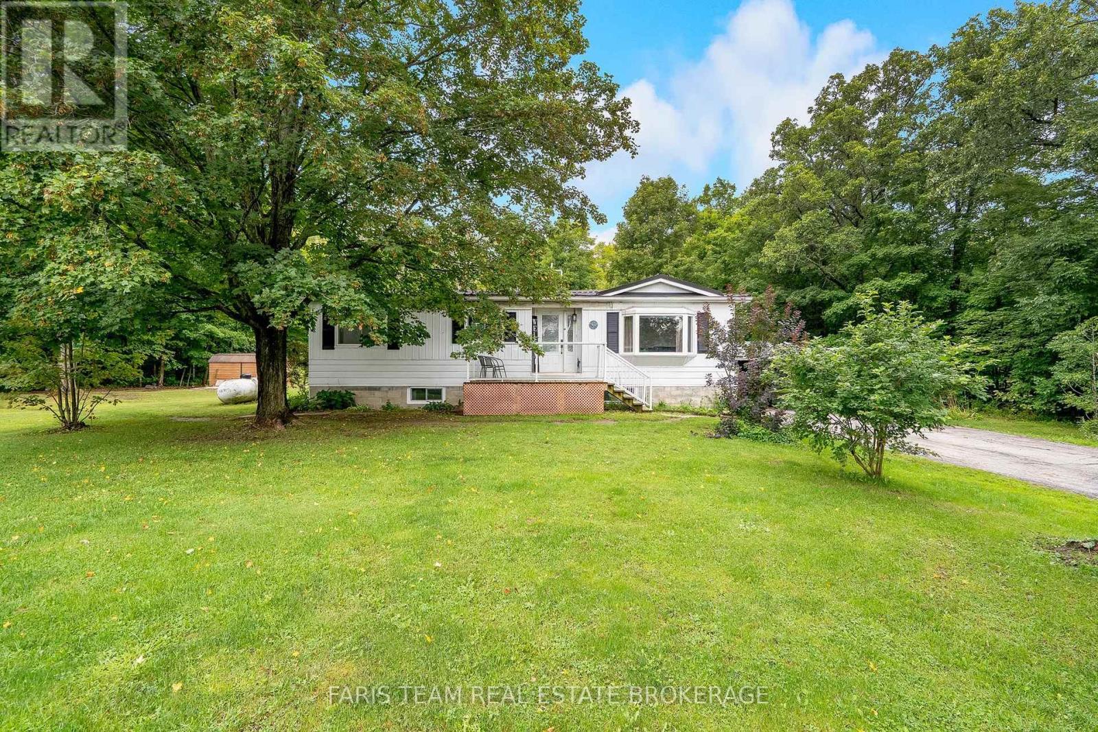 1490 Laughlin Falls Road, Severn, Ontario  L0K 1E0 - Photo 3 - S13717074