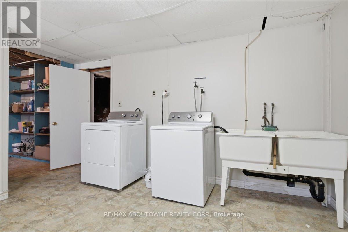 343 Duncombe Drive, Burlington, Ontario  L7L 4M2 - Photo 34 - W13716976