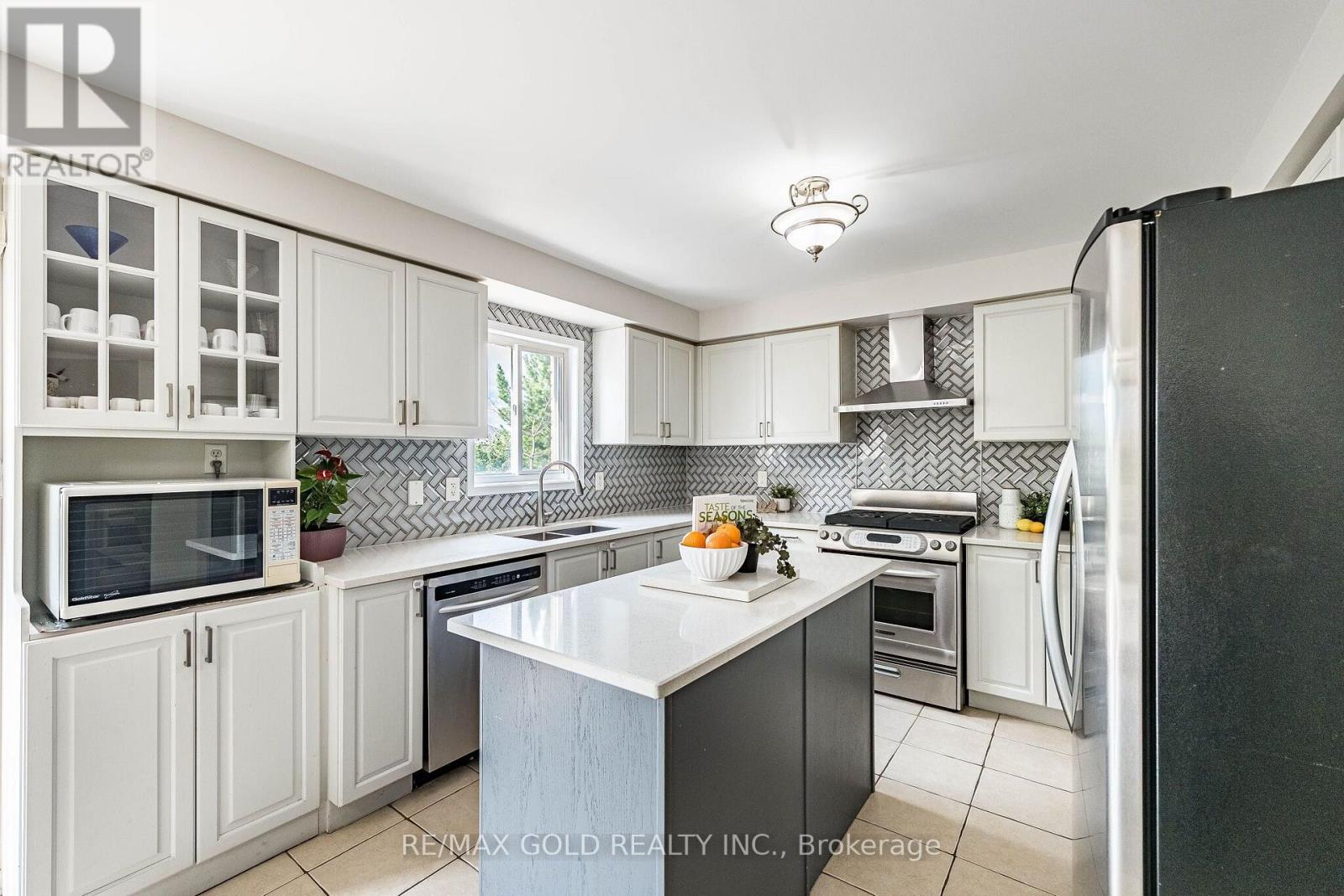 128 Luella Crescent, Brampton, Ontario  L7A 3H5 - Photo 16 - W13716982