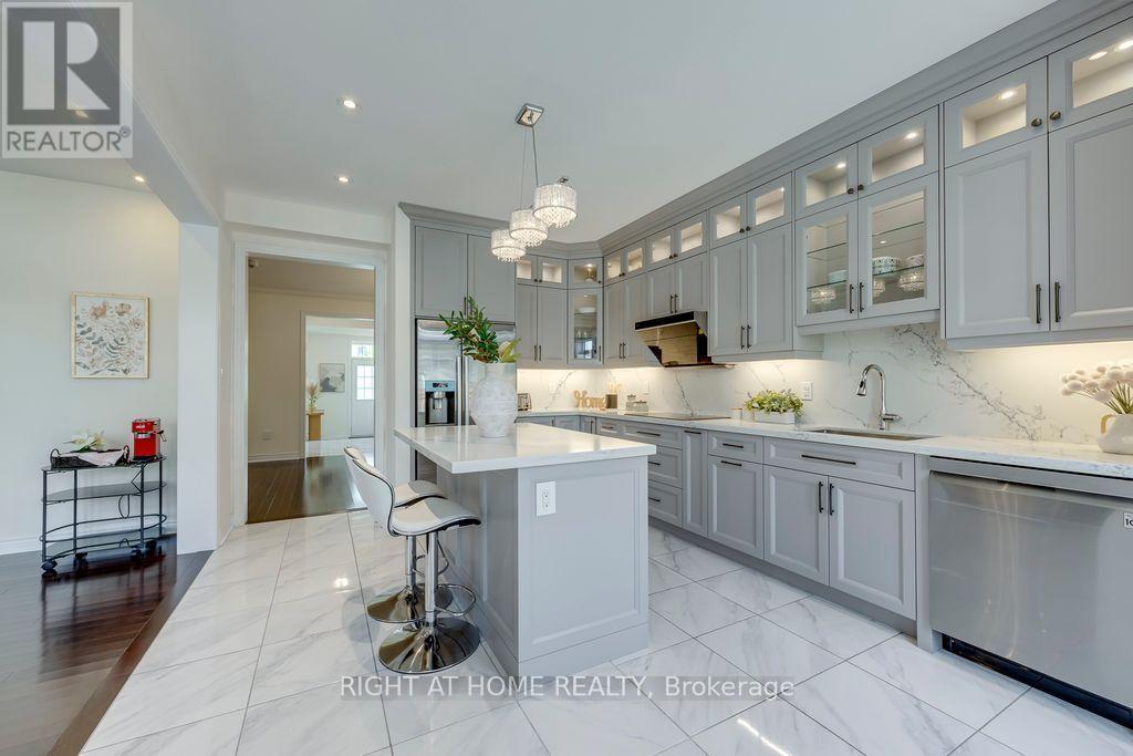 3200 Ernest Appelbe Boulevard, Oakville, Ontario  L6H 0N7 - Photo 10 - W13717066