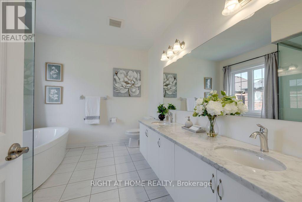 3200 Ernest Appelbe Boulevard, Oakville, Ontario  L6H 0N7 - Photo 19 - W13717066