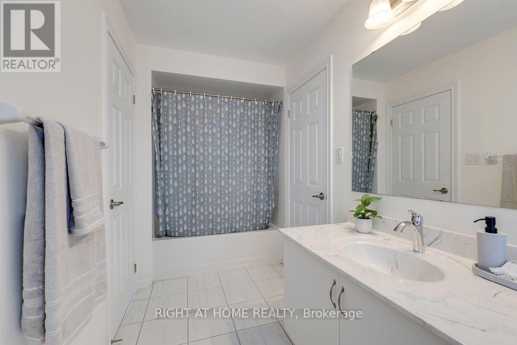 3200 Ernest Appelbe Boulevard, Oakville, Ontario  L6H 0N7 - Photo 25 - W13717066