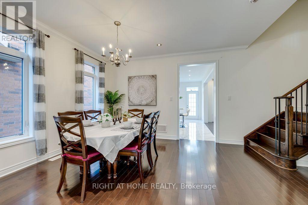 3200 Ernest Appelbe Boulevard, Oakville, Ontario  L6H 0N7 - Photo 5 - W13717066