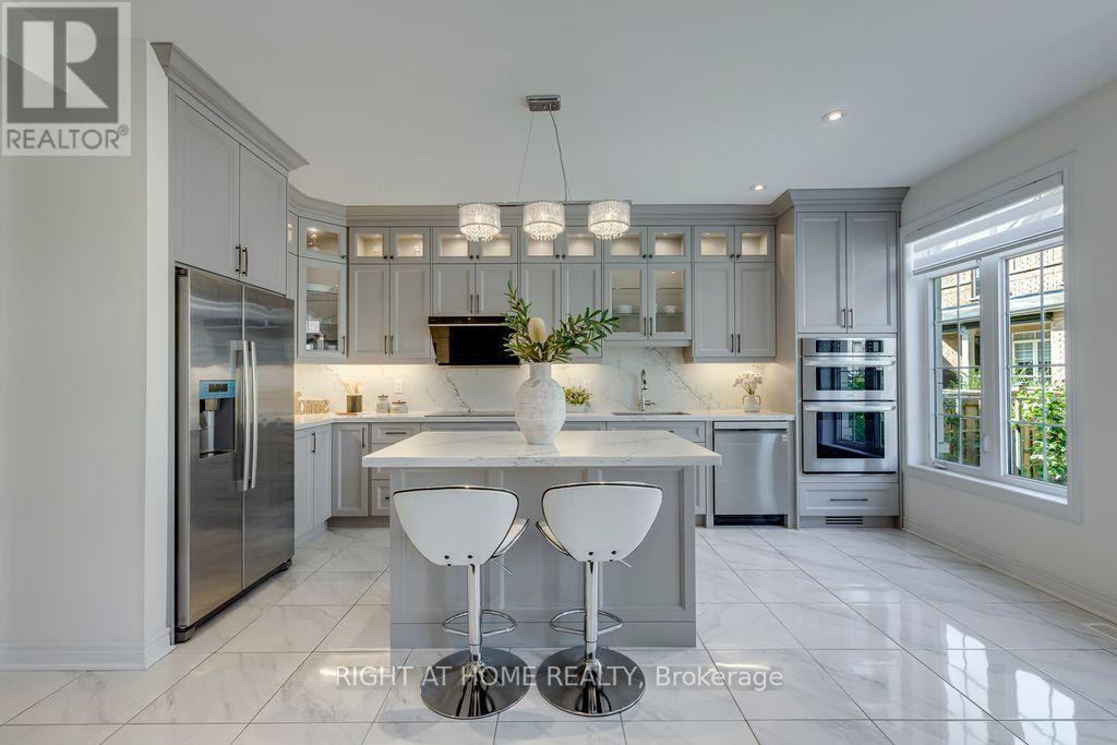3200 Ernest Appelbe Boulevard, Oakville, Ontario  L6H 0N7 - Photo 9 - W13717066