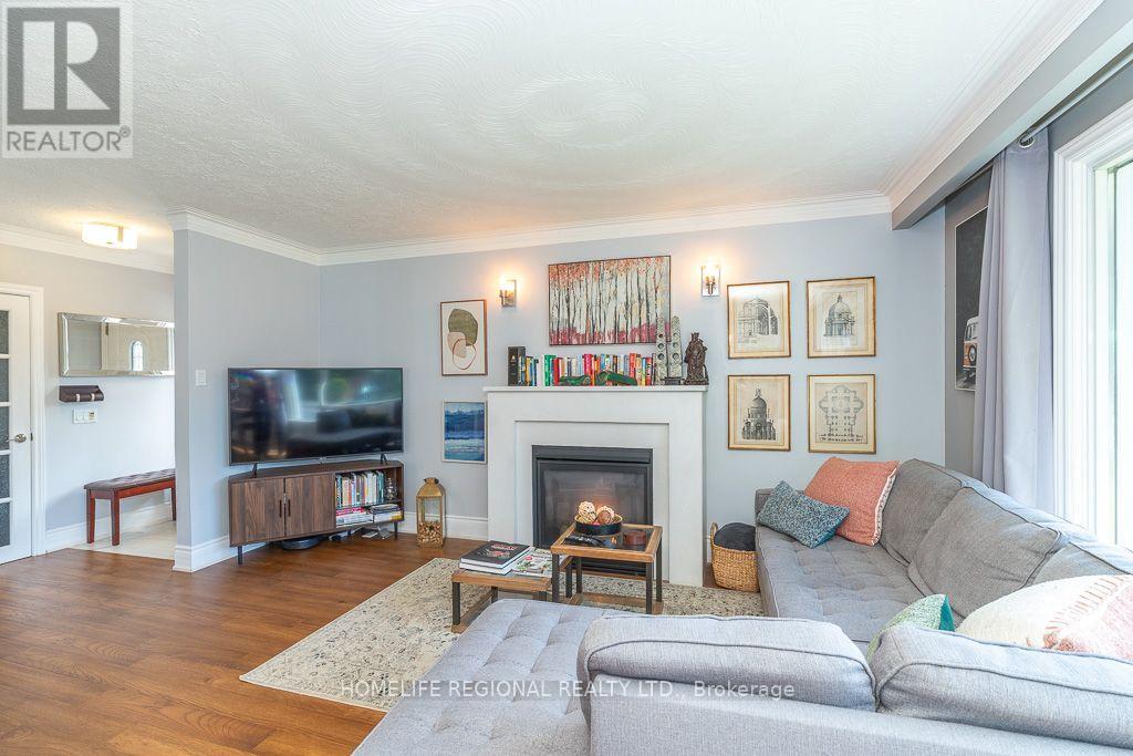 128 The Westway, Toronto, Ontario  M9P 2B9 - Photo 17 - W13717078