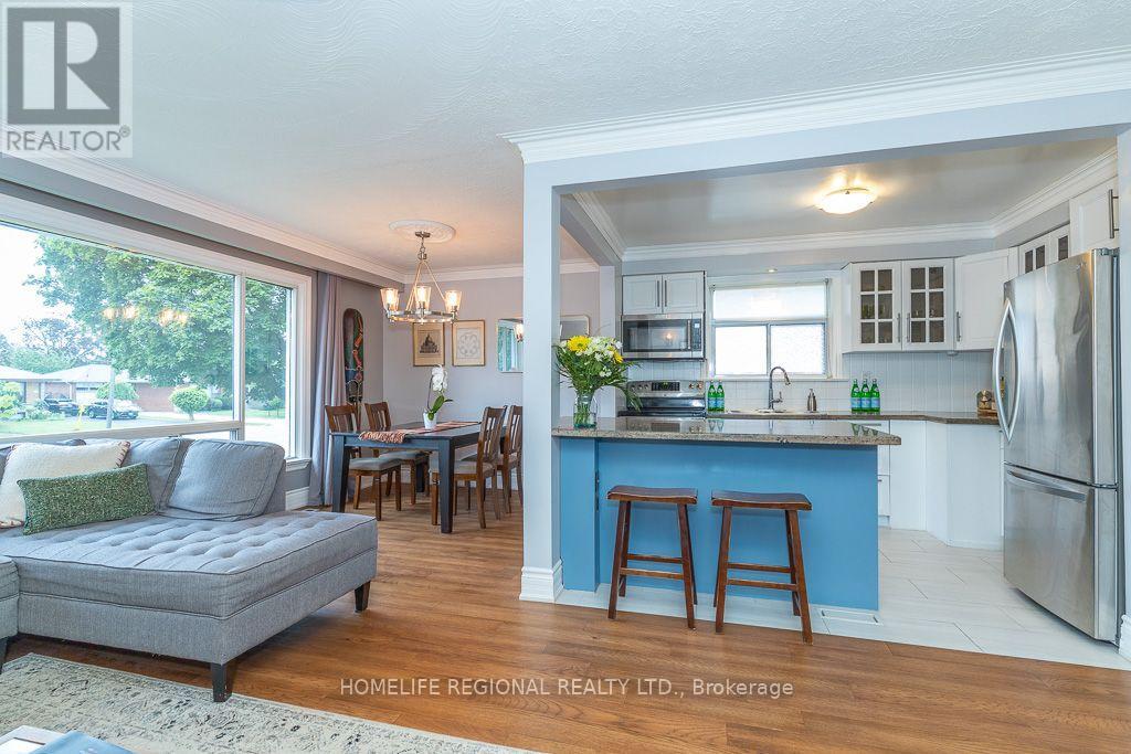 128 The Westway, Toronto, Ontario  M9P 2B9 - Photo 7 - W13717078