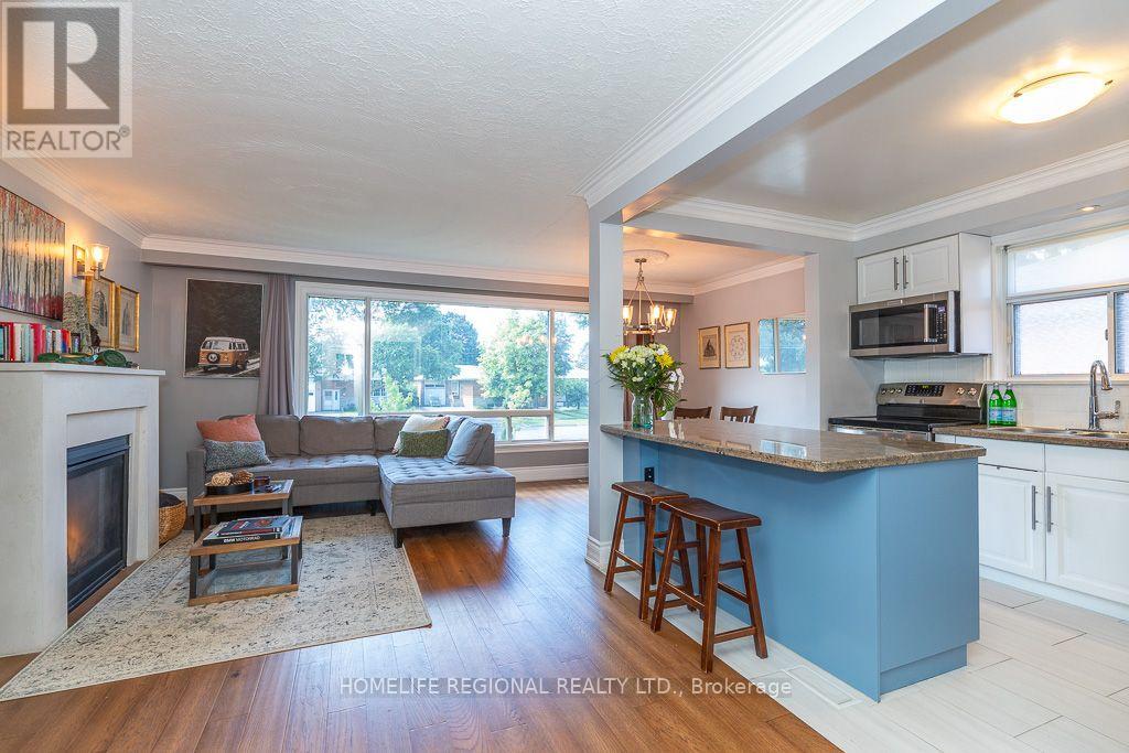 128 The Westway, Toronto, Ontario  M9P 2B9 - Photo 8 - W13717078