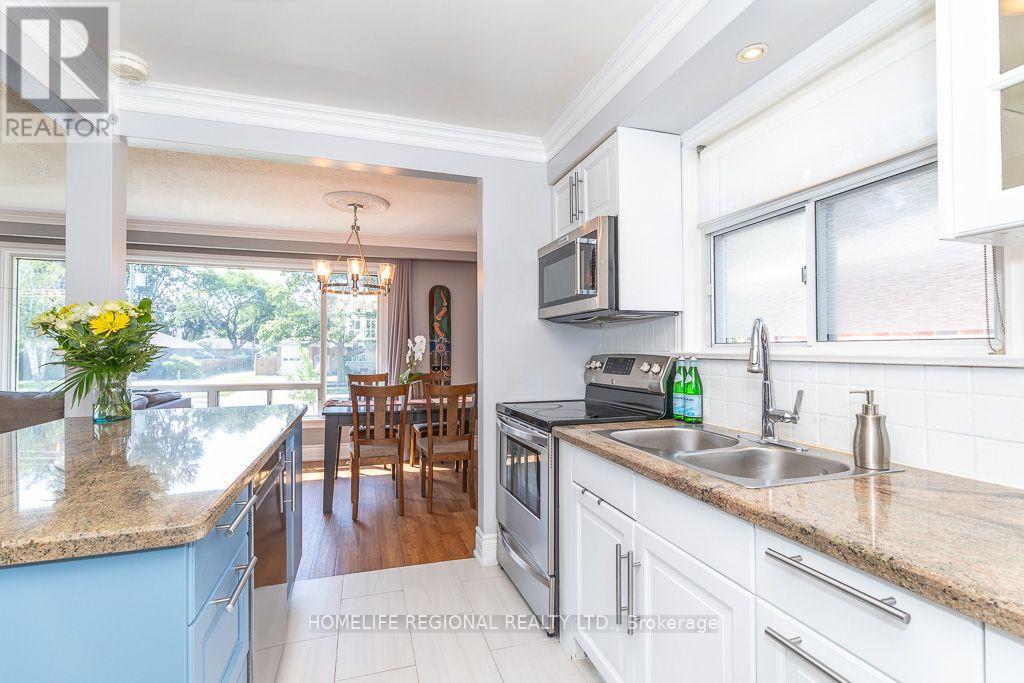 128 The Westway, Toronto, Ontario  M9P 2B9 - Photo 9 - W13717078