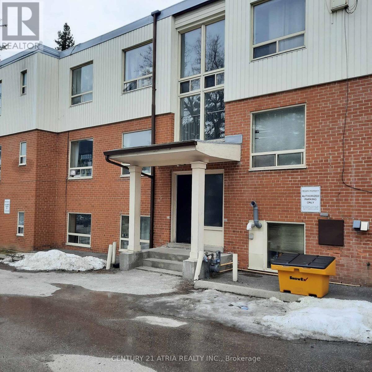 316 Saguenay Avenue, Oshawa, Ontario L1J 2N1 - Photo 9 - E13713026