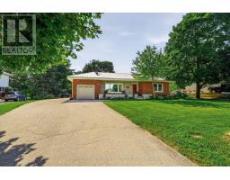 670 THOMPSON ROAD, Hamilton, Ontario