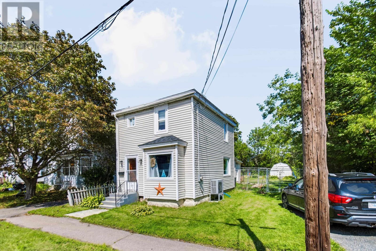 8 Lusby Street, Amherst, Nova Scotia  B4H 2S3 - Photo 1 - 202621651