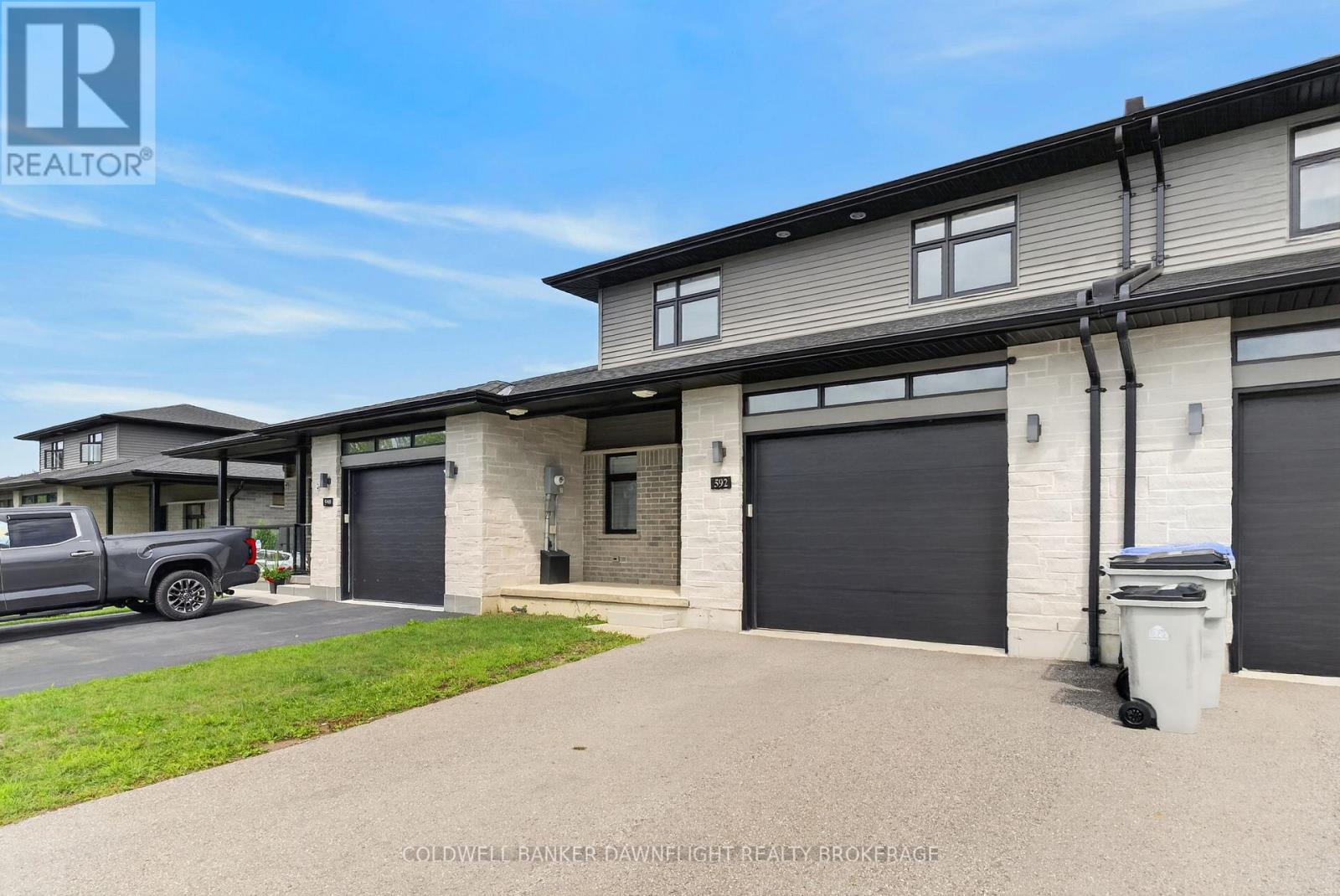 592 Albert Street, South Huron, Ontario  N0M 1S1 - Photo 3 - X13444986
