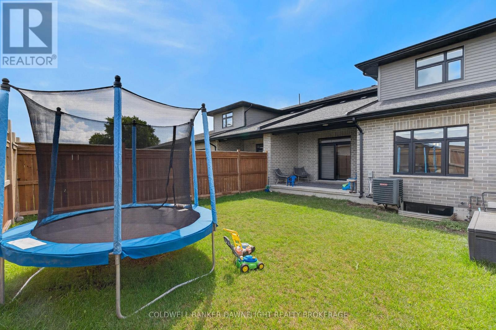 592 Albert Street, South Huron, Ontario  N0M 1S1 - Photo 33 - X13444986