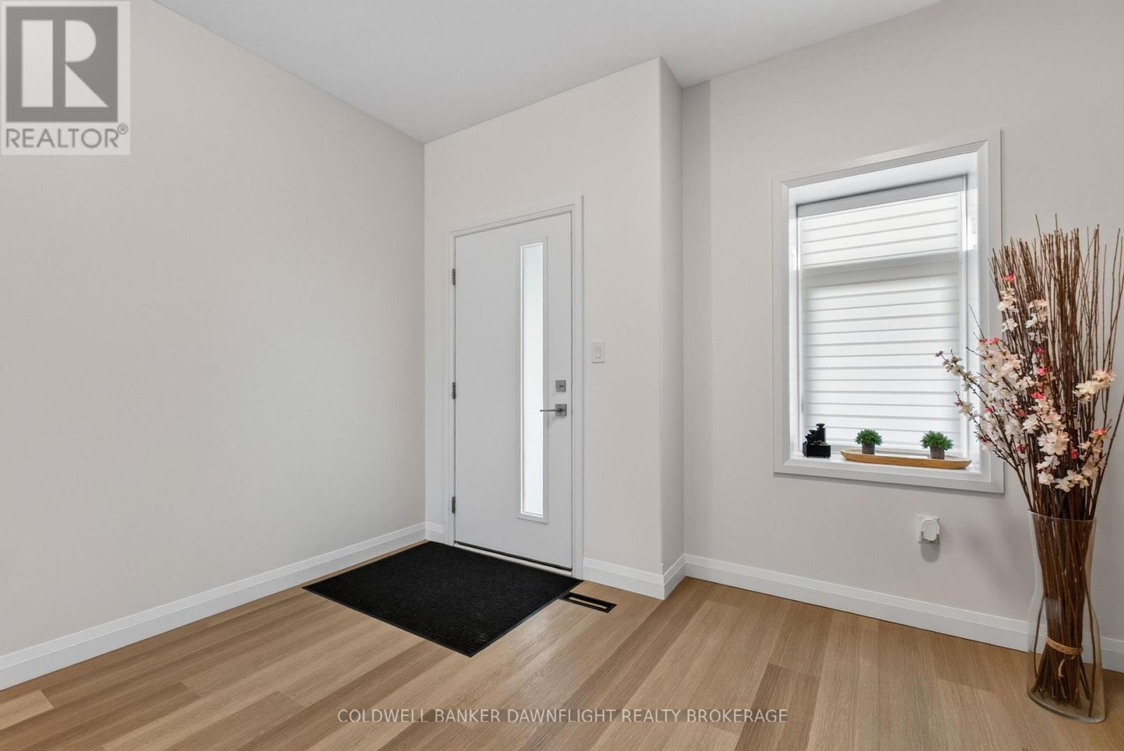592 Albert Street, South Huron, Ontario  N0M 1S1 - Photo 5 - X13444986