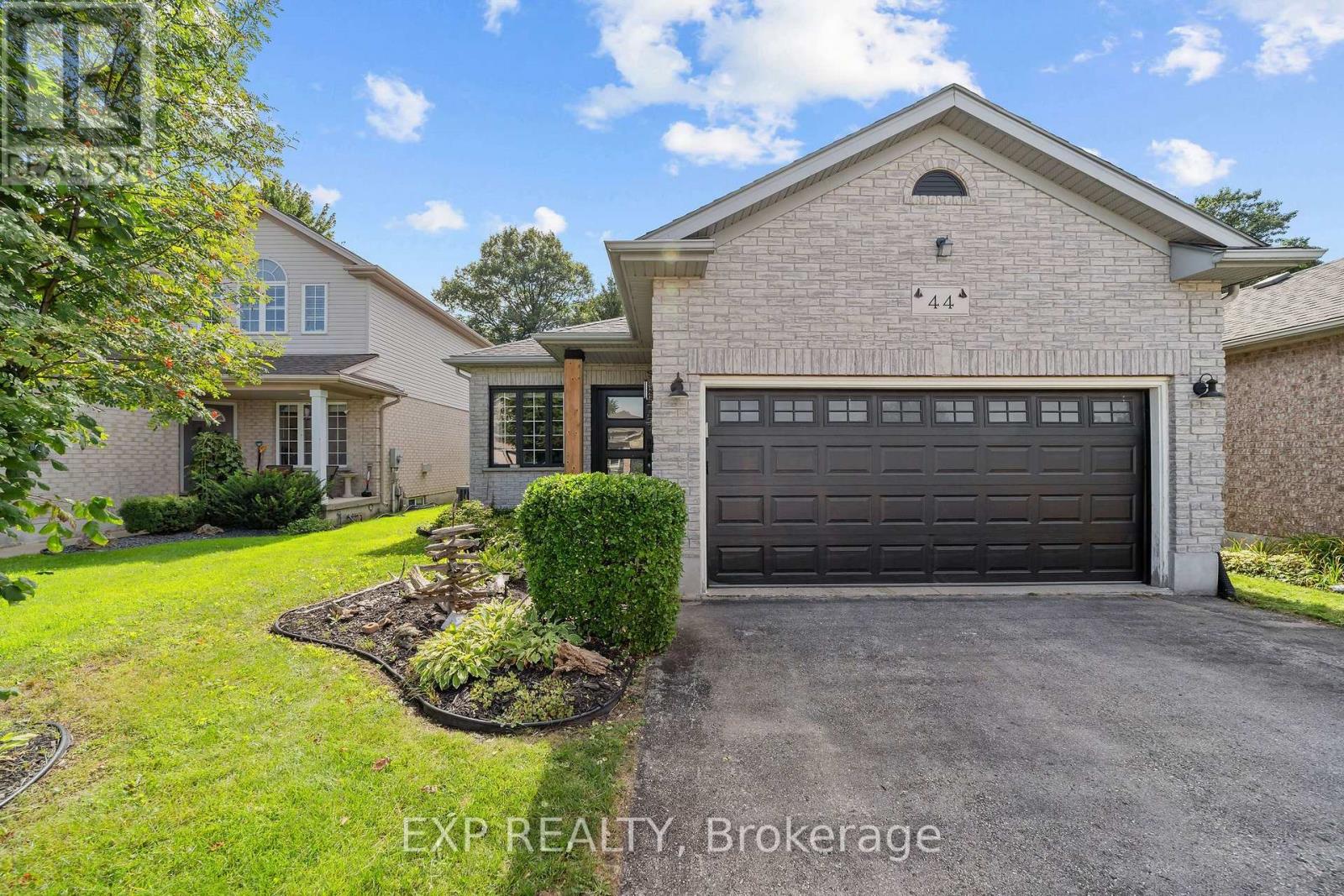 44 Juniper Crescent, Strathroy-Caradoc, Ontario  N7G 4G4 - Photo 2 - X13717140