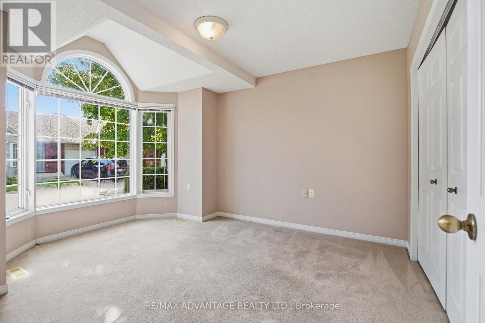 18 - 122 Sherwood Forest Square, London North, Ontario  N6G 5G8 - Photo 6 - X13717188
