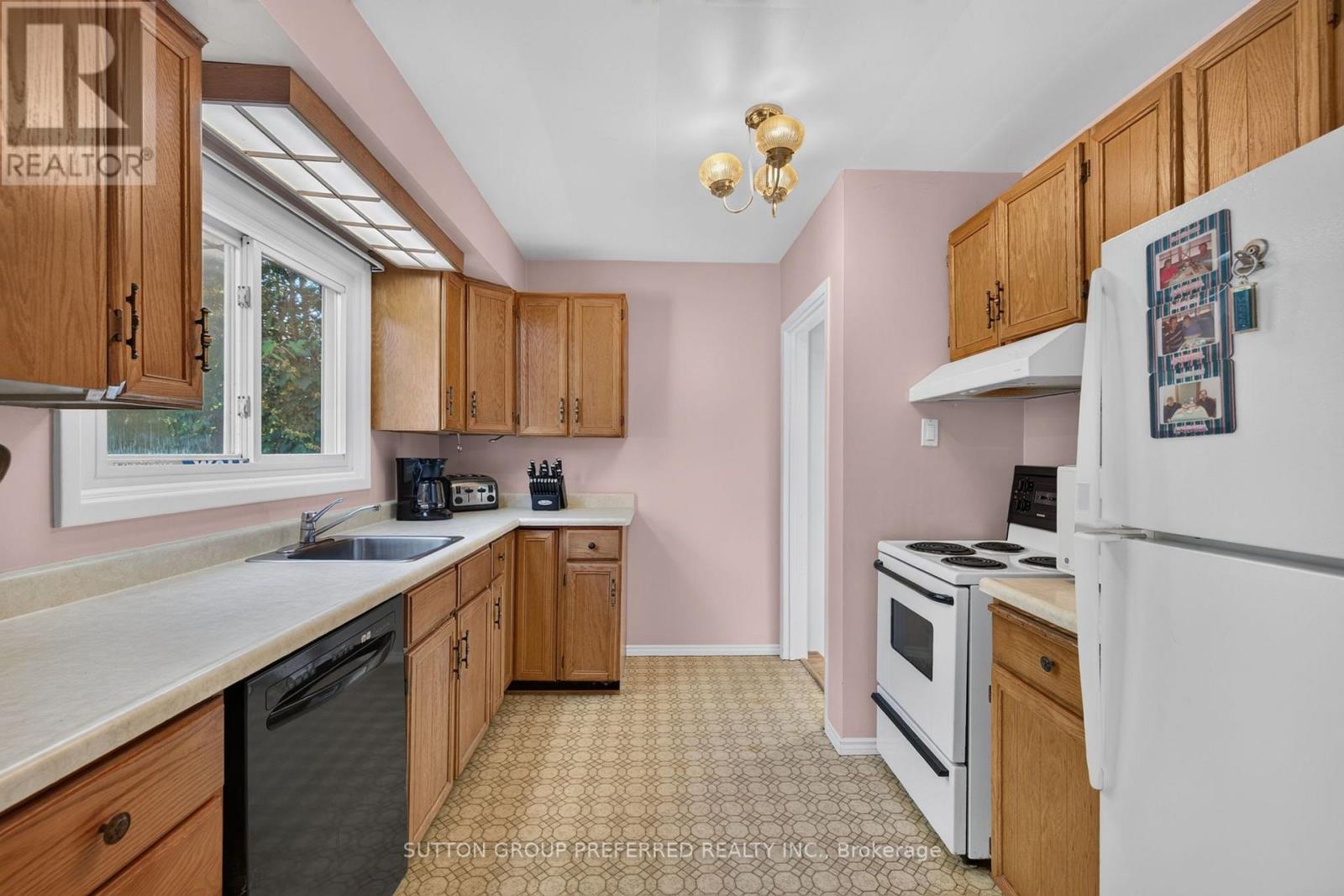 98 Queen Street, Thames Centre, Ontario  N0L 1G2 - Photo 17 - X13717274