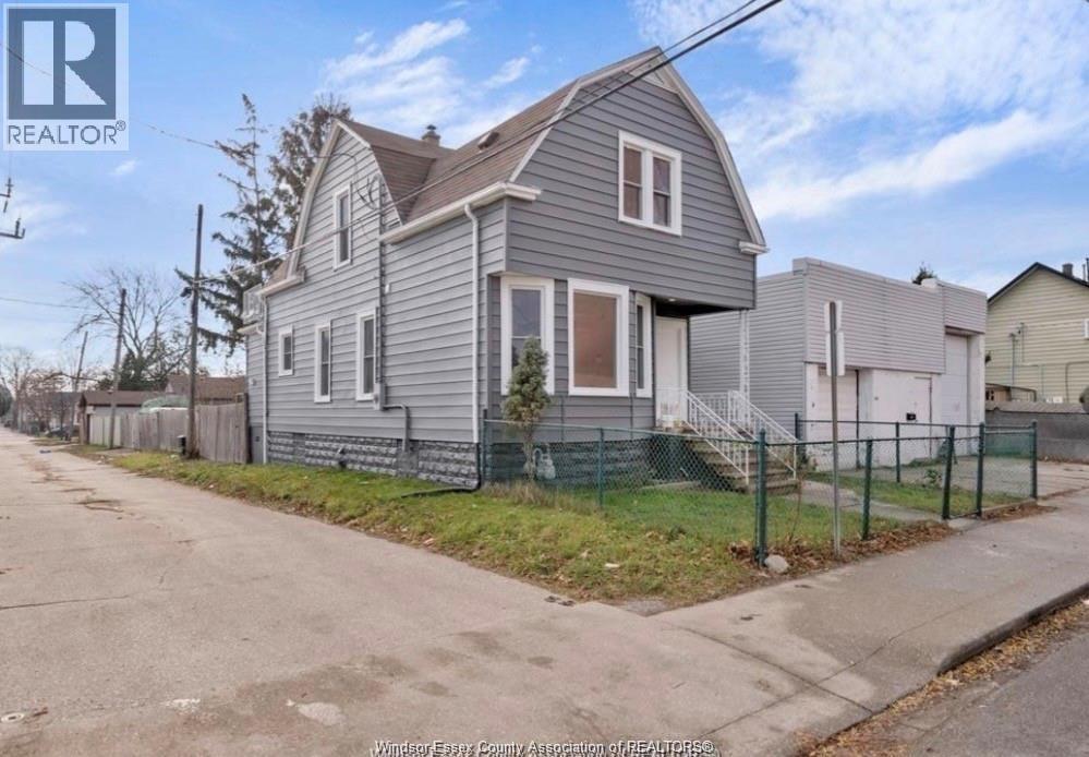 MLS# 26020939: 637 TUSCARORA, Windsor, Canada