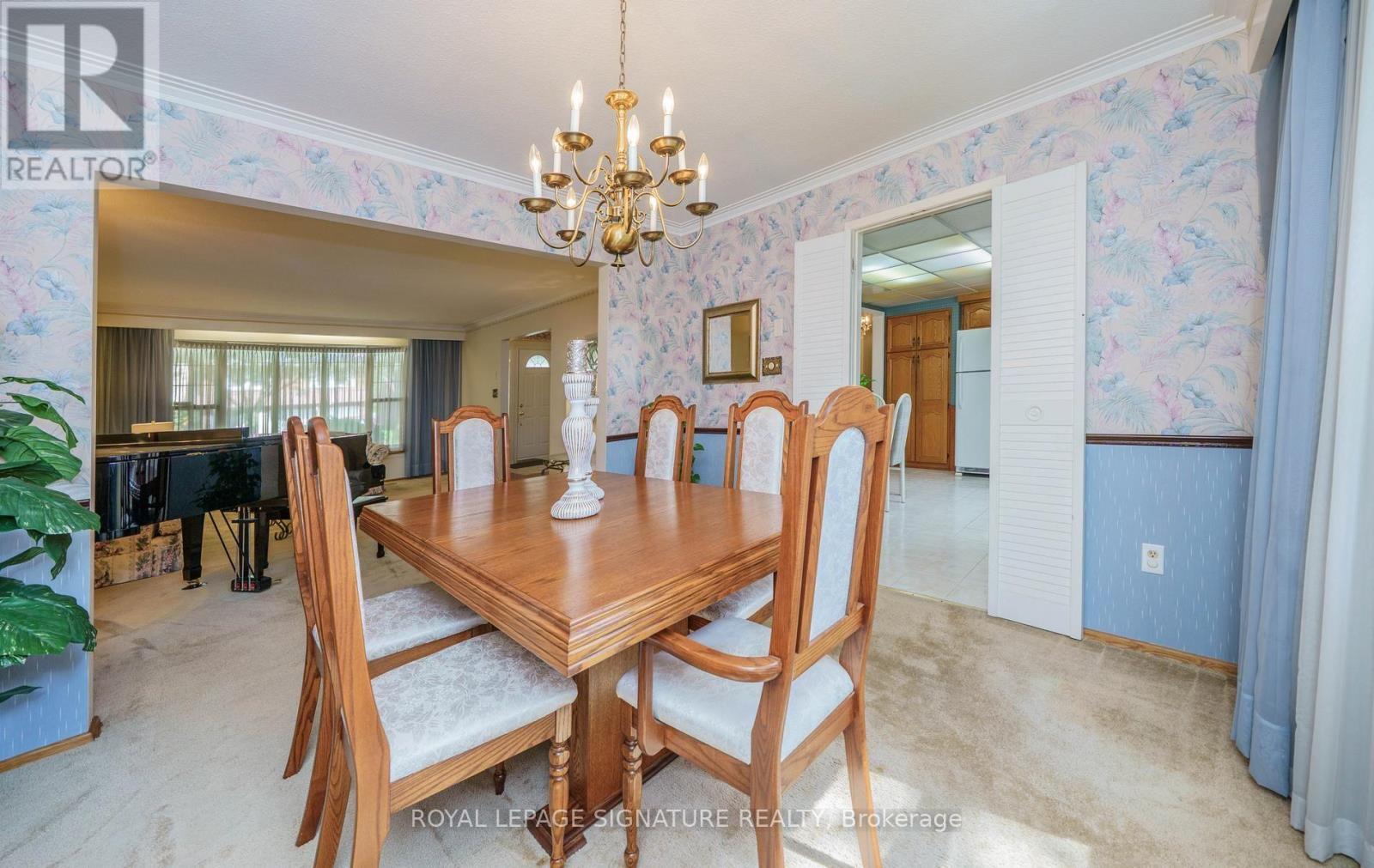 86 Dunmurray Boulevard, Toronto, Ontario M1T 2K5 - Photo 9 - E13716798