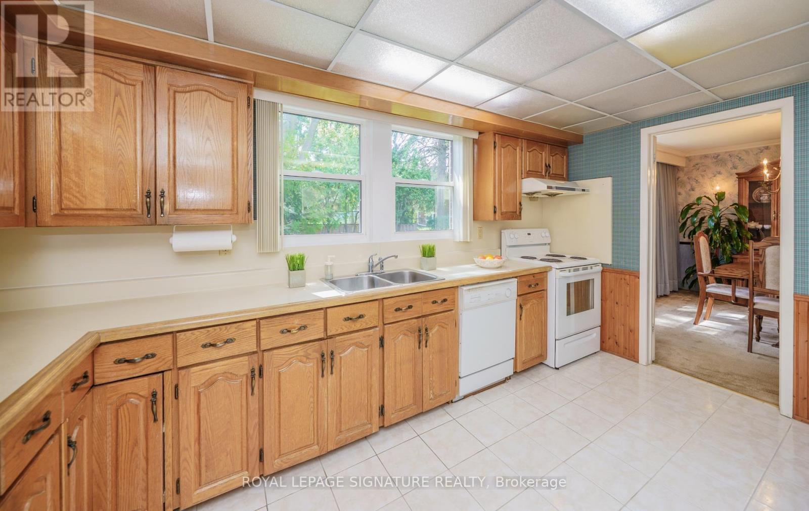 86 Dunmurray Boulevard, Toronto, Ontario M1T 2K5 - Photo 13 - E13716798