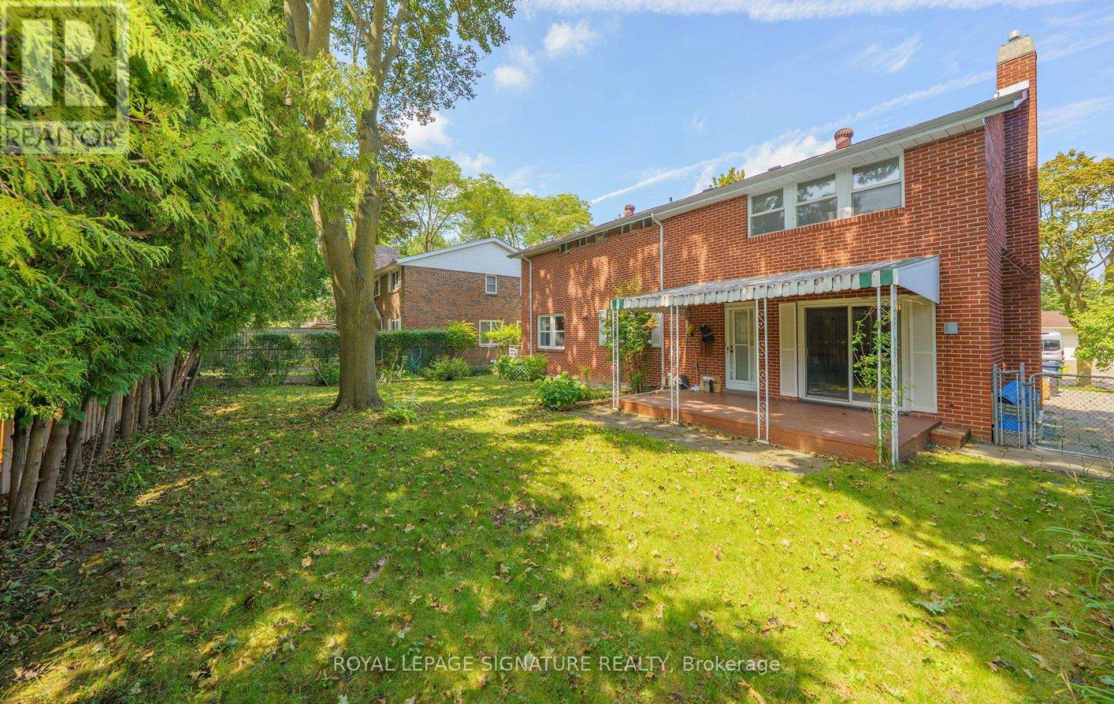 86 Dunmurray Boulevard, Toronto, Ontario M1T 2K5 - Photo 41 - E13716798