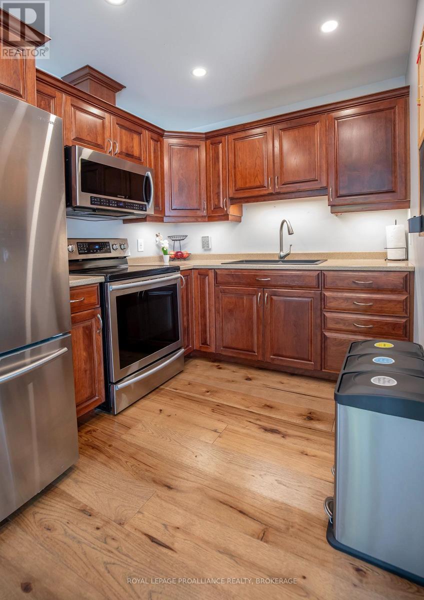 75 Scott Street, Kingston, Ontario  K7L 1L6 - Photo 8 - X13648710