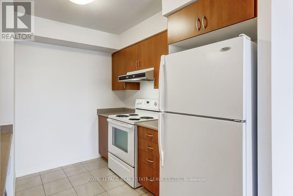 61 Heintzman Street, Toronto, Ontario M6P 5A2 - Photo 11 - W13716412