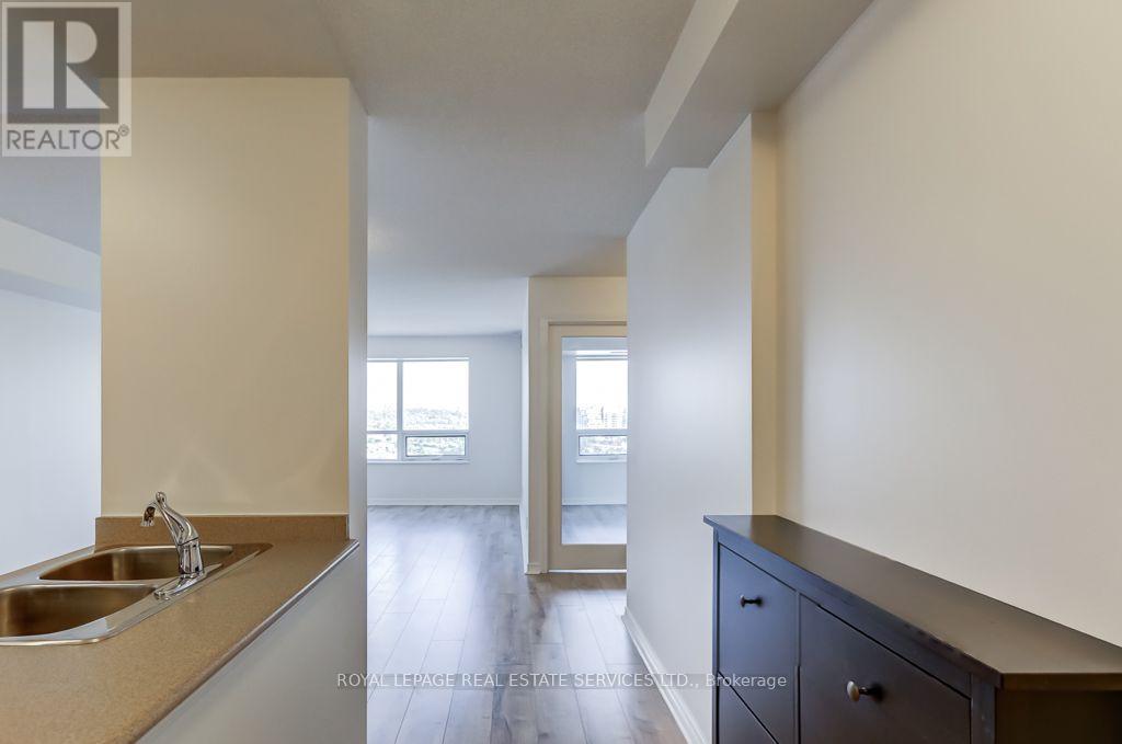 61 Heintzman Street, Toronto, Ontario M6P 5A2 - Photo 7 - W13716418