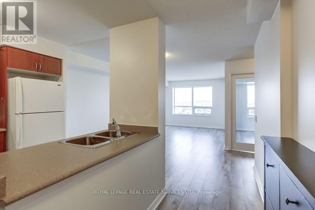 61 Heintzman Street, Toronto, Ontario M6P 5A2 - Photo 8 - W13716412