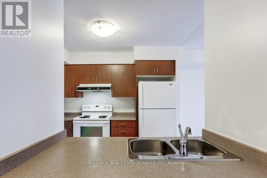 61 Heintzman Street, Toronto, Ontario M6P 5A2 - Photo 9 - W13716412