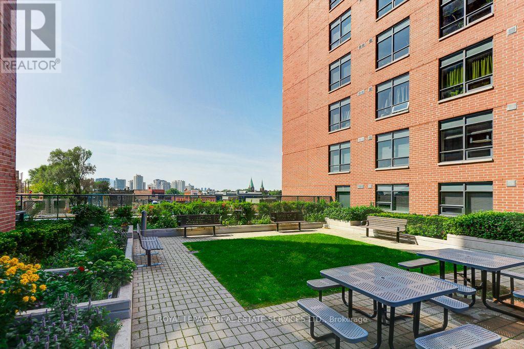 61 Heintzman Street, Toronto, Ontario M6P 5A2 - Photo 44 - W13716412