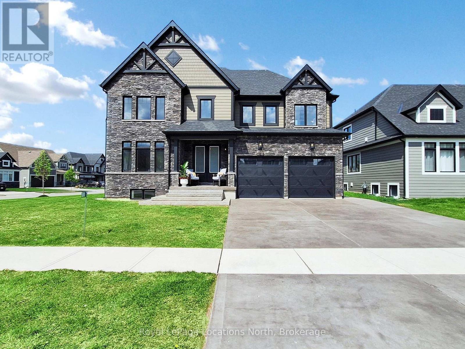 100 REED WAY, Blue Mountains, Ontario
