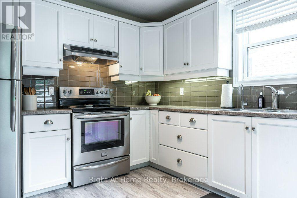 386 Albert Street, Stratford, Ontario N5A 3L1 - Photo 18 - X13717270