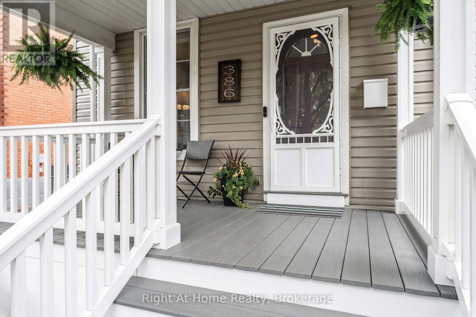 386 Albert Street, Stratford, Ontario N5A 3L1 - Photo 3 - X13717270