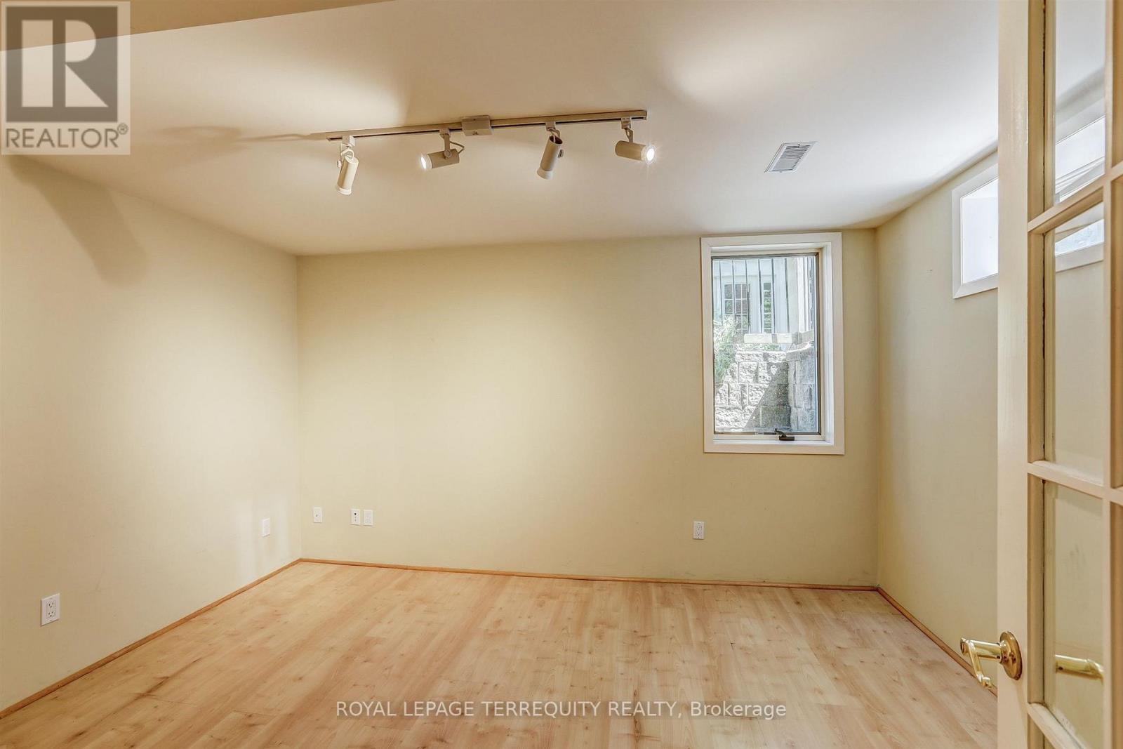 171 Colin Avenue, Toronto, Ontario  M5P 2C5 - Photo 14 - C13717148
