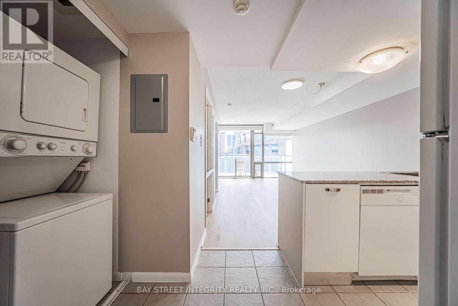 1406 - 38 Grenville Street, Toronto, Ontario  M4Y 1A5 - Photo 14 - C13717244