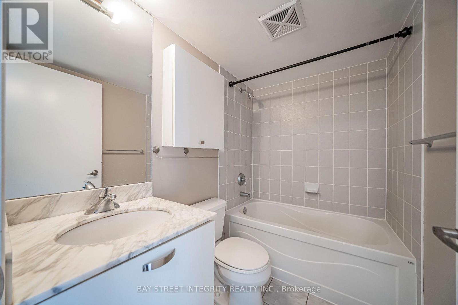 1406 - 38 Grenville Street, Toronto, Ontario  M4Y 1A5 - Photo 30 - C13717244