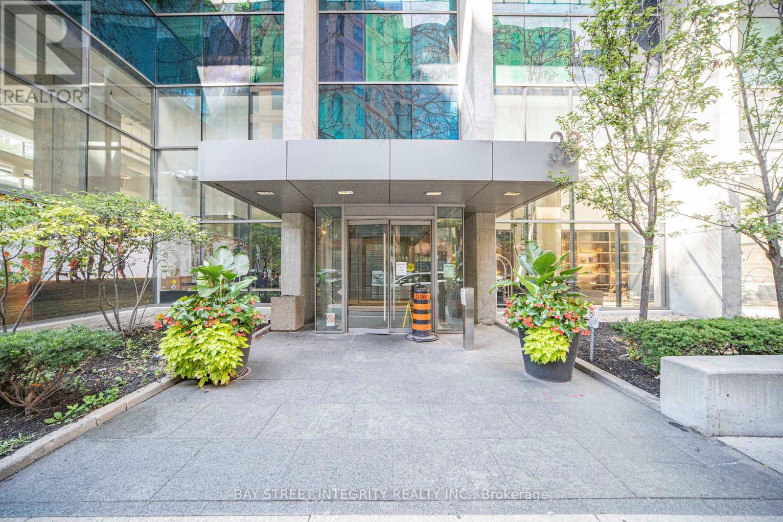 1406 - 38 Grenville Street, Toronto, Ontario  M4Y 1A5 - Photo 36 - C13717244