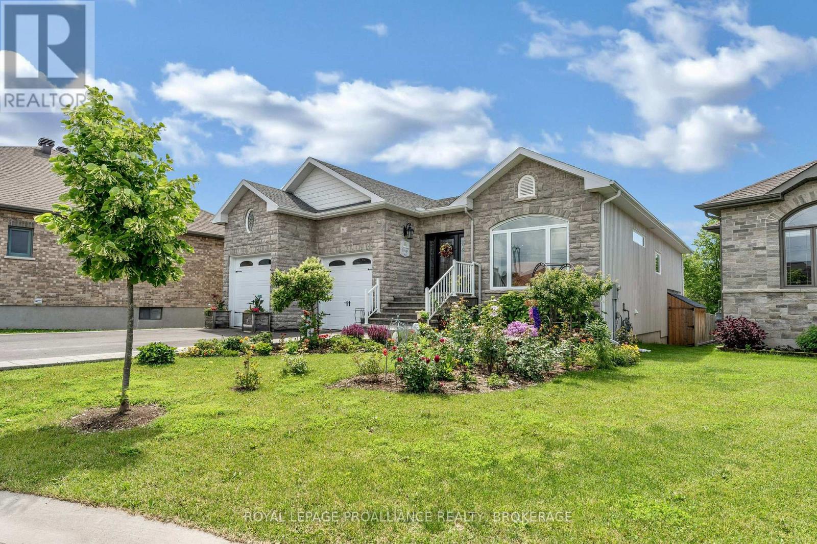 861 Windermere Drive — photo 1