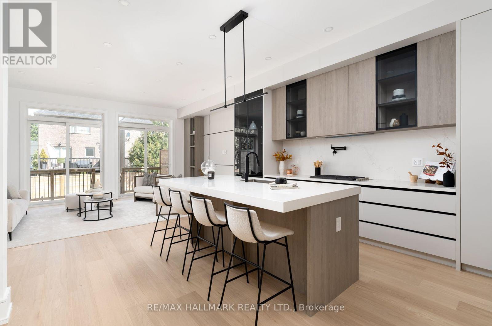 104 Yardley Avenue, Toronto, Ontario M4B 2B1 - Photo 16 - E13717216