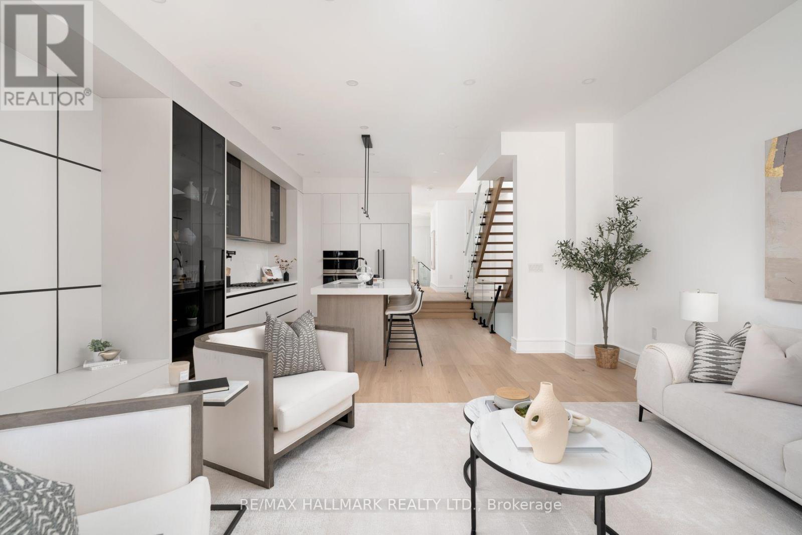 104 Yardley Avenue, Toronto, Ontario M4B 2B1 - Photo 23 - E13717216