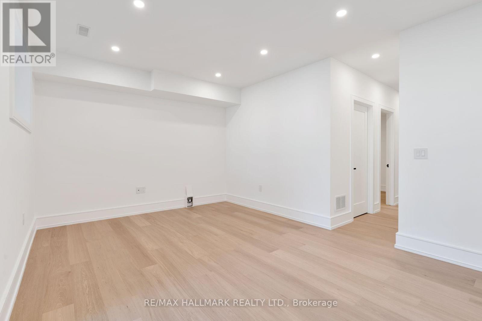 104 Yardley Avenue, Toronto, Ontario M4B 2B1 - Photo 44 - E13717216