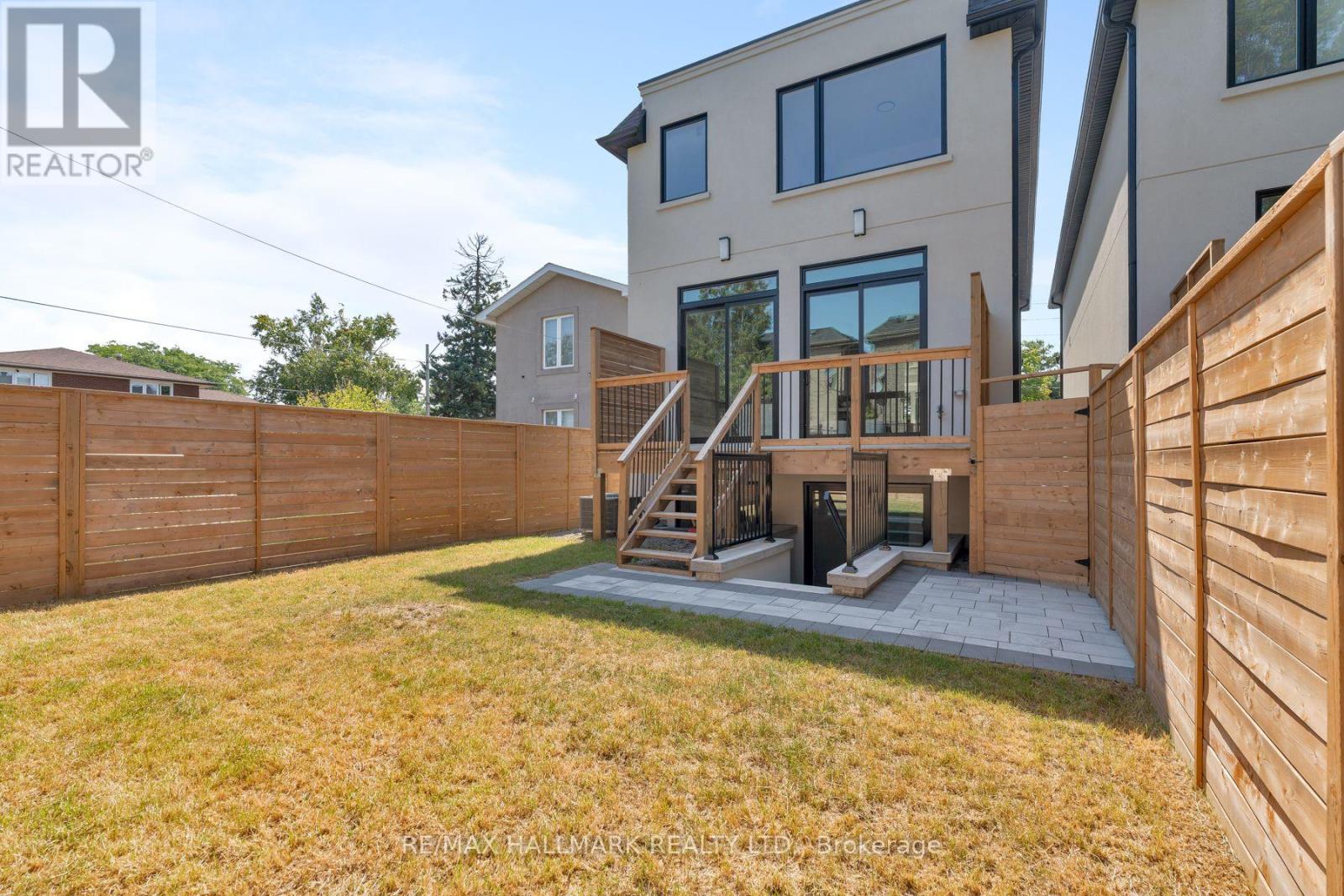 104 Yardley Avenue, Toronto, Ontario M4B 2B1 - Photo 45 - E13717216